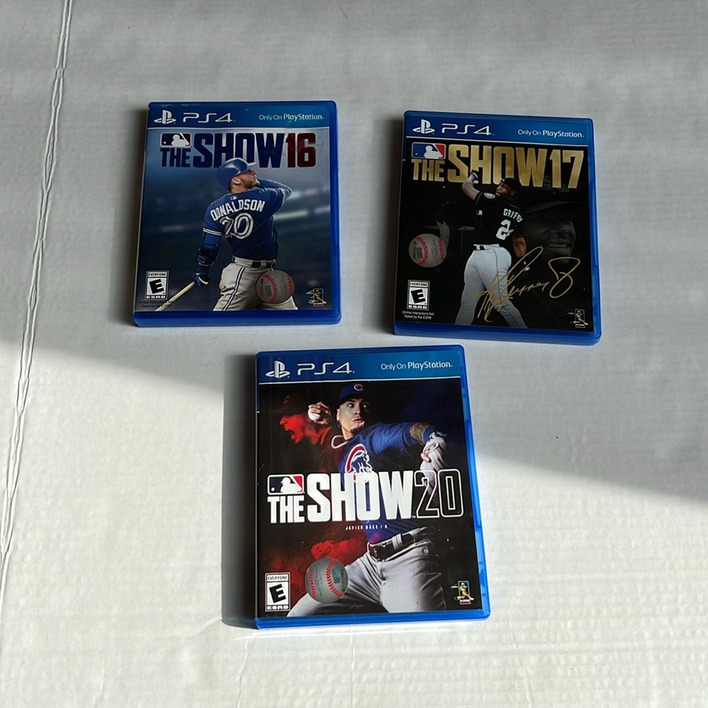 PS4 The Show MLB 16, 17 & 20 EUC
Adult owned $15 each